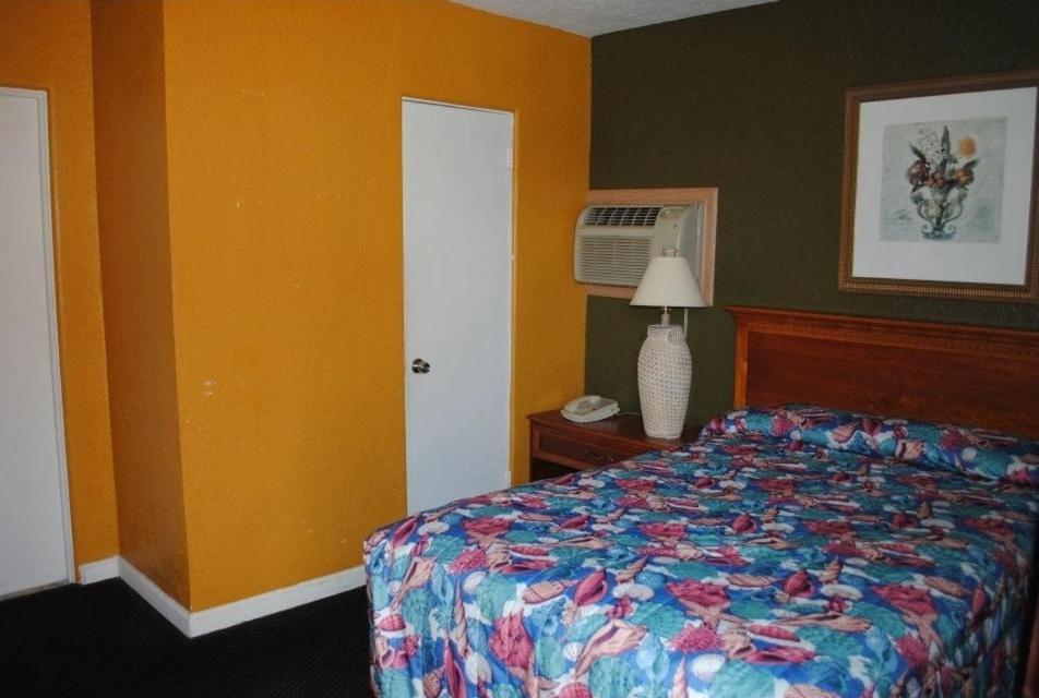 Atlantic Economy Inn Дейтона-Біч Номер фото